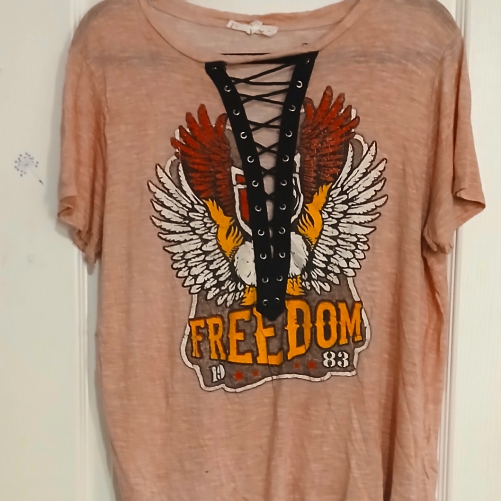 Freedom Graphic Lace-Up Tee